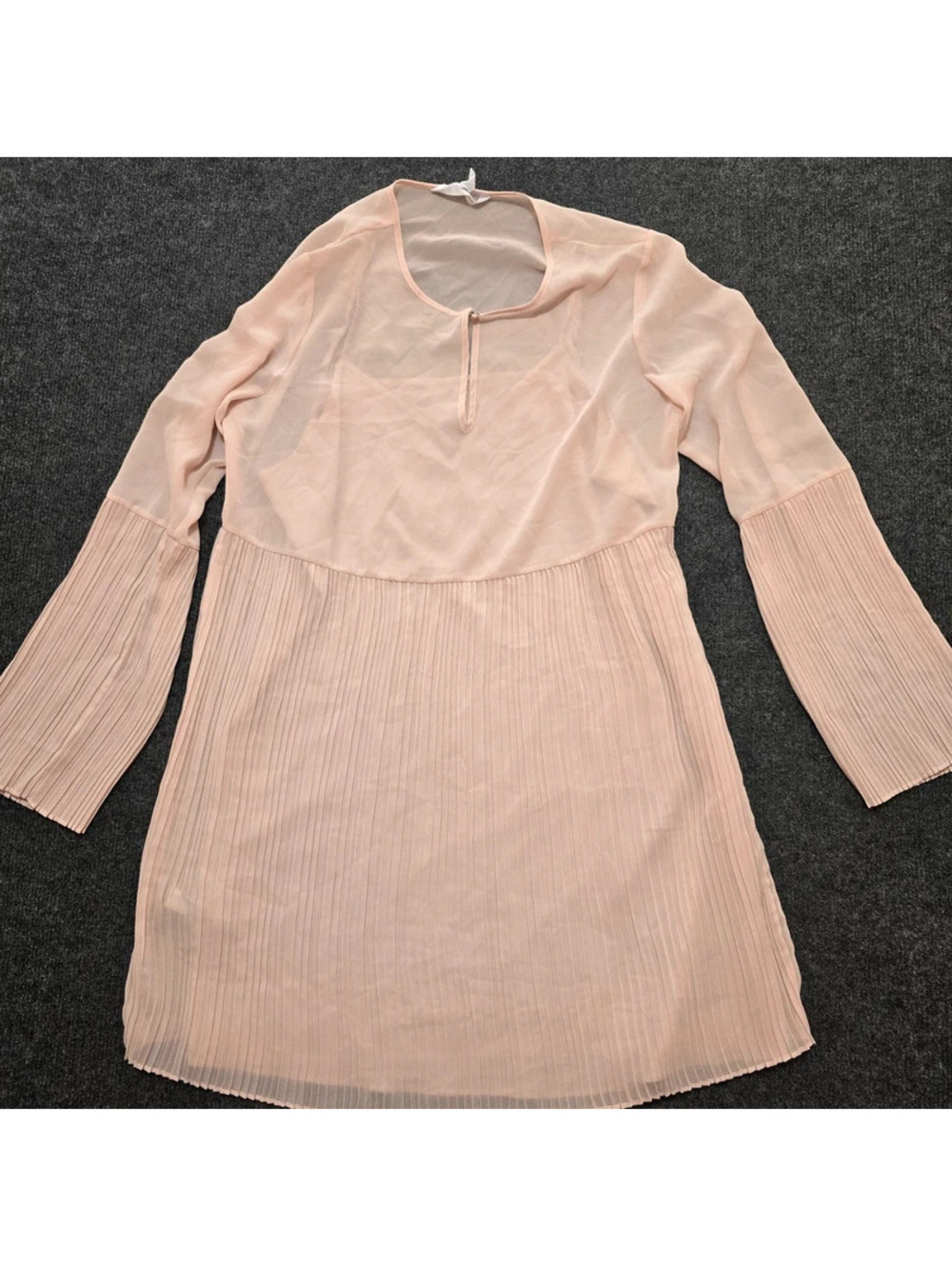 BCBGeneration Blush Pink Pleated Mini Dress Long Sheer Flare Sleeve Babydoll M